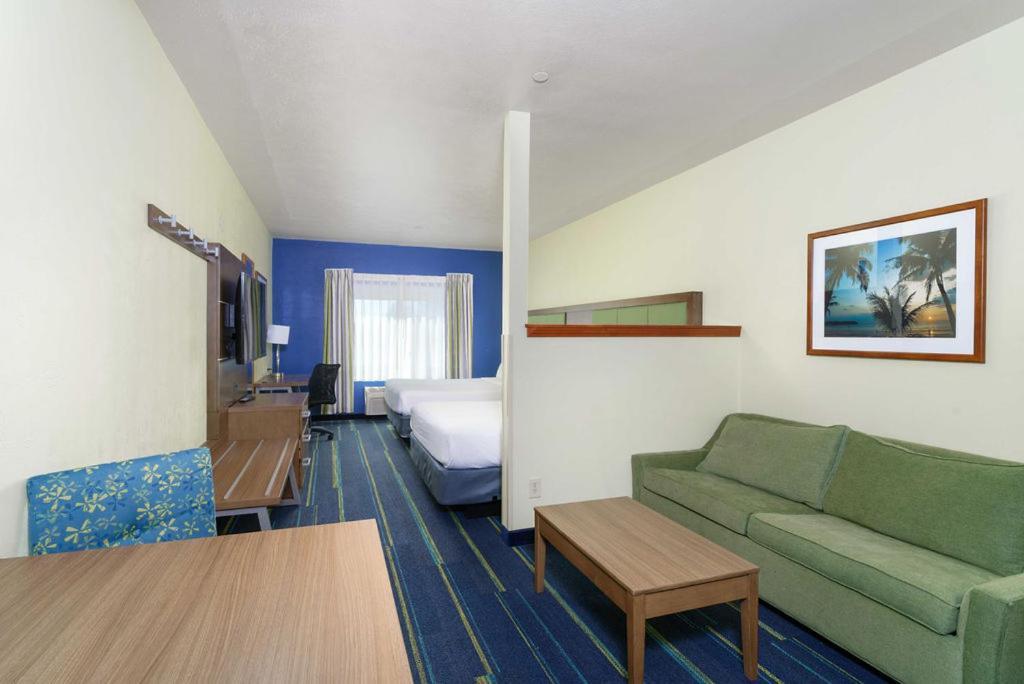 Hayden Triple Play Resort Hotel & Suites מראה חיצוני תמונה
