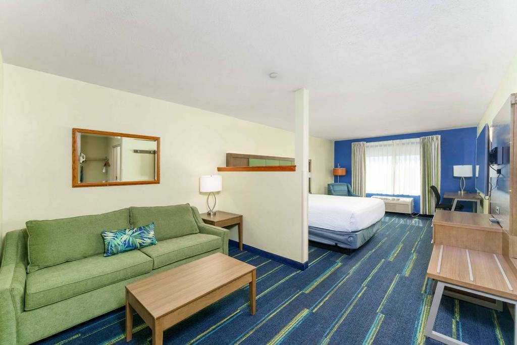Hayden Triple Play Resort Hotel & Suites מראה חיצוני תמונה