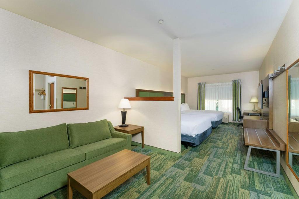 Hayden Triple Play Resort Hotel & Suites מראה חיצוני תמונה